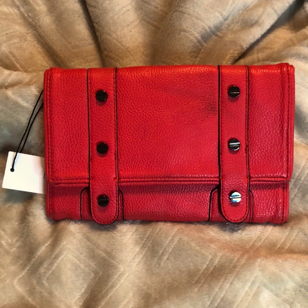 BCBGeneration Clutch